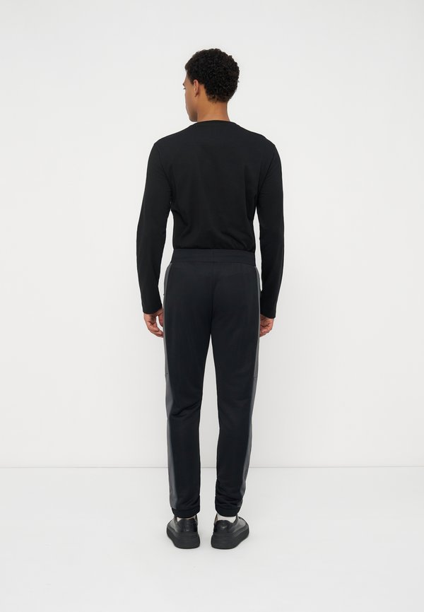 EA7 Emporio Armani
