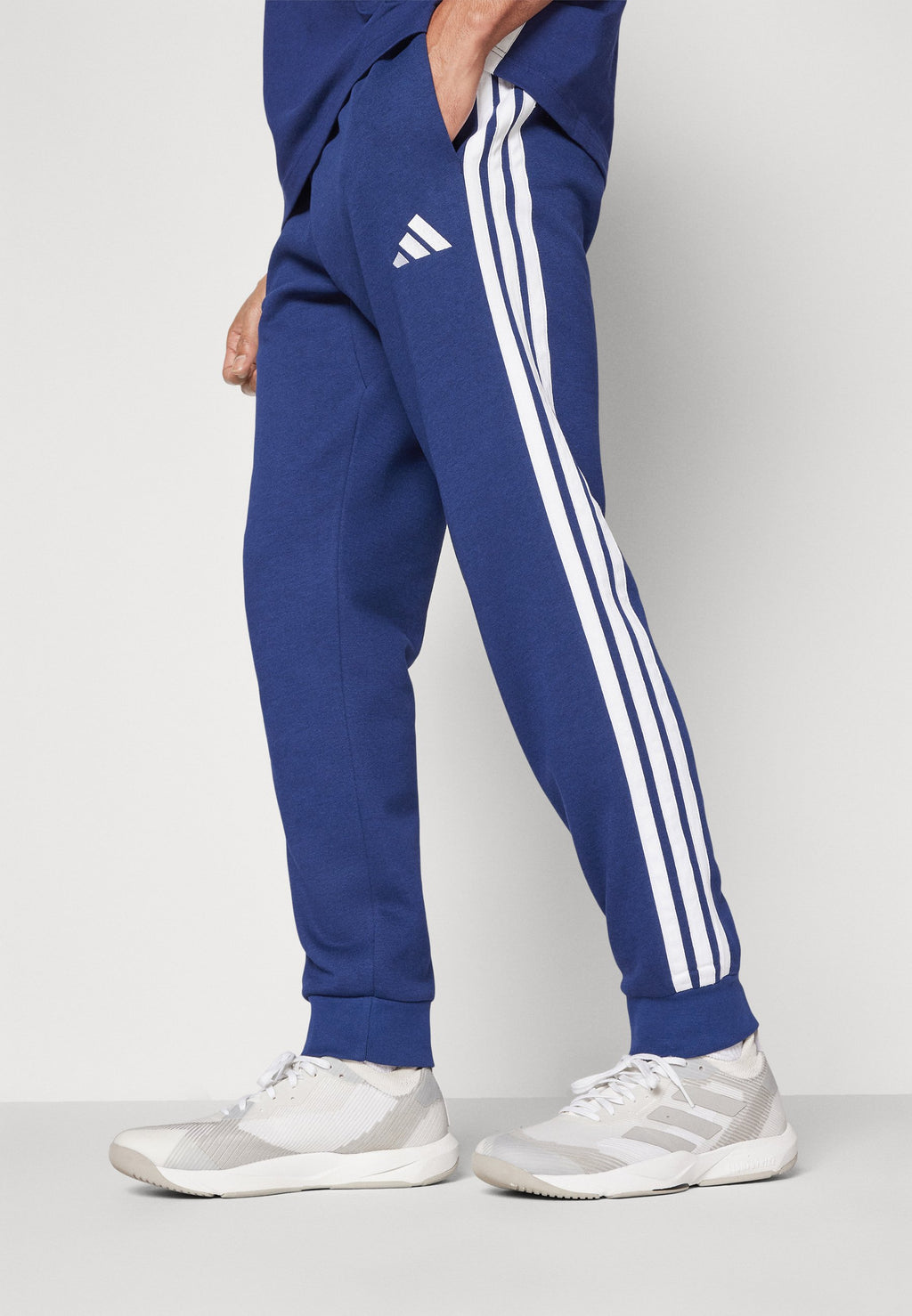 adidas Sportswear REGULAR FIT