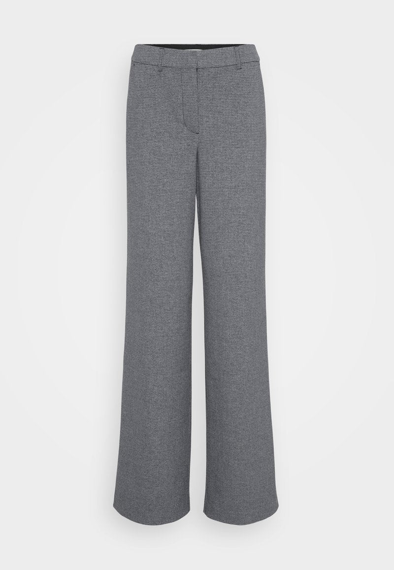 Graue weite Hose aus strukturiertem Stoff mit einer Fronttasche, Gürtelschlaufen und einem taillierten Bund.
