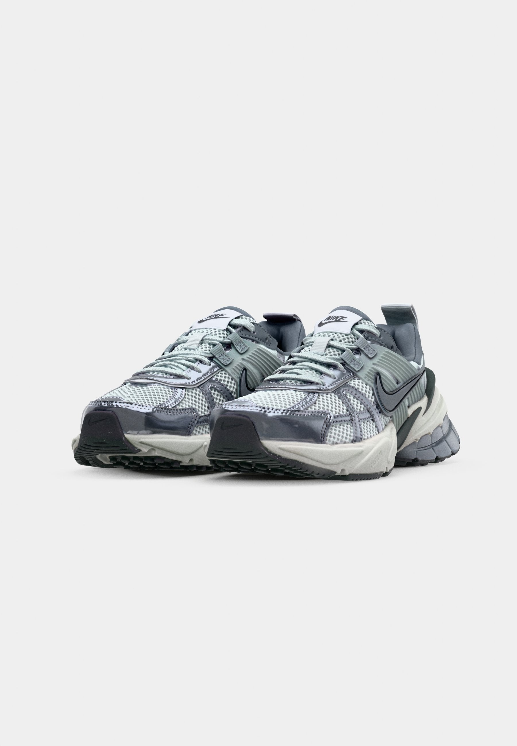 Nike Sportswear V2K RUN