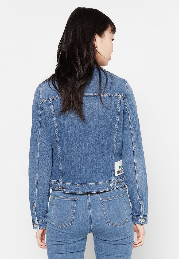 Love Moschino