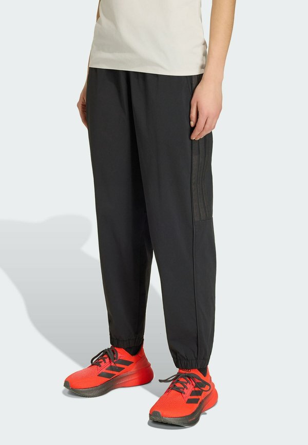 adidas Performance AUDI REVOLUT F1 TEAM ENGINEERS MARKETING  - Tracksuit bottoms - black