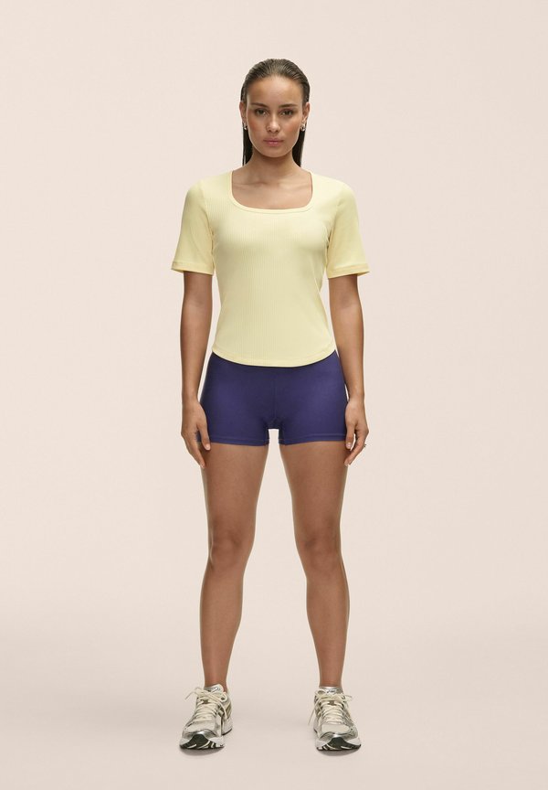 Casall SCOOP TEE