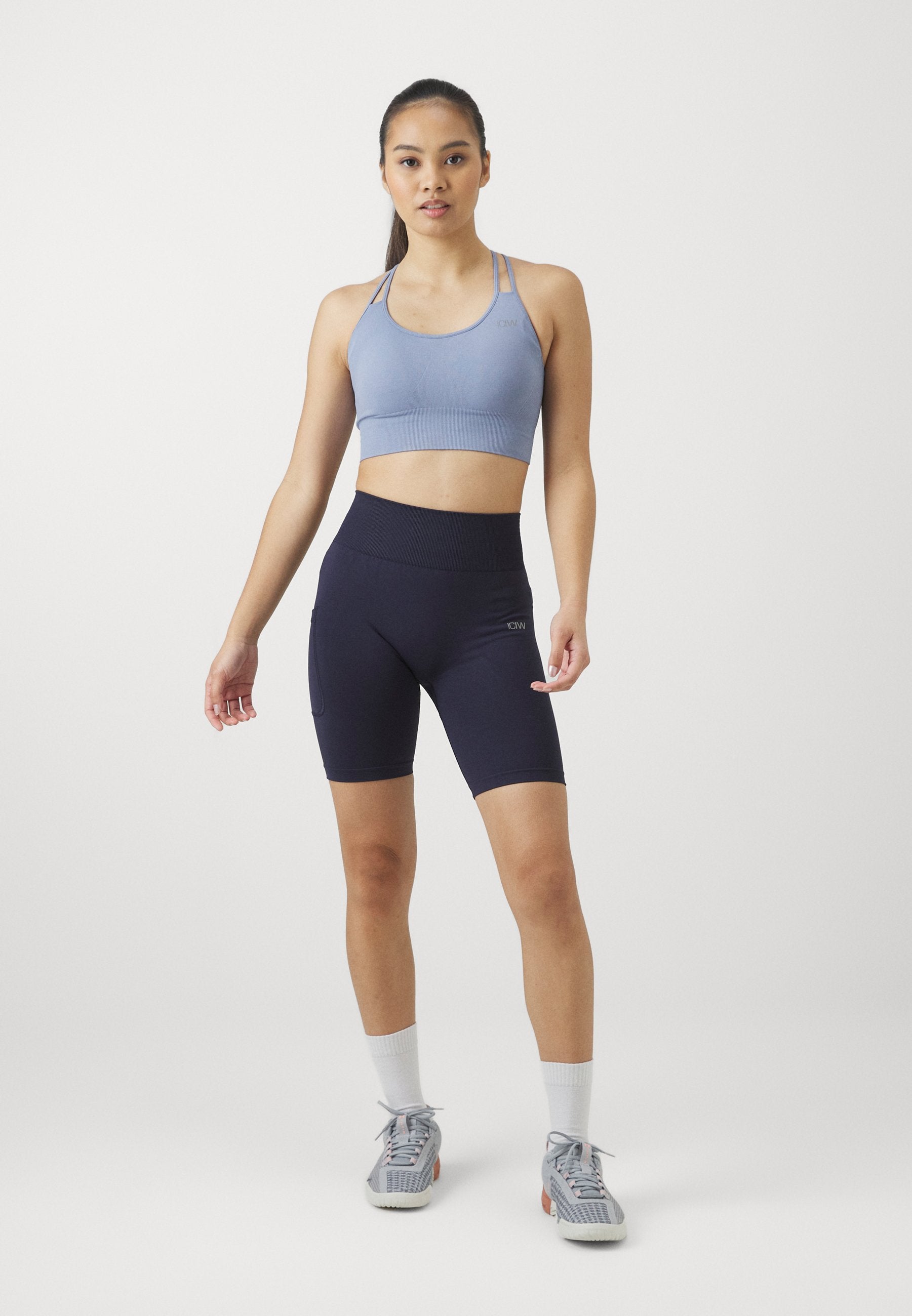 ICANIWILL DEFINE SEAMLESS POCKET BIKER SHORTS