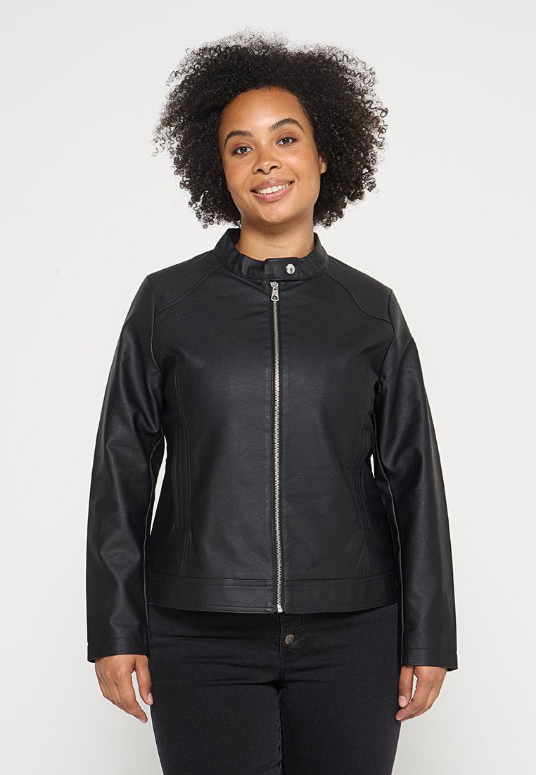 ONLY Carmakoma Kunstlederjacke Media 1