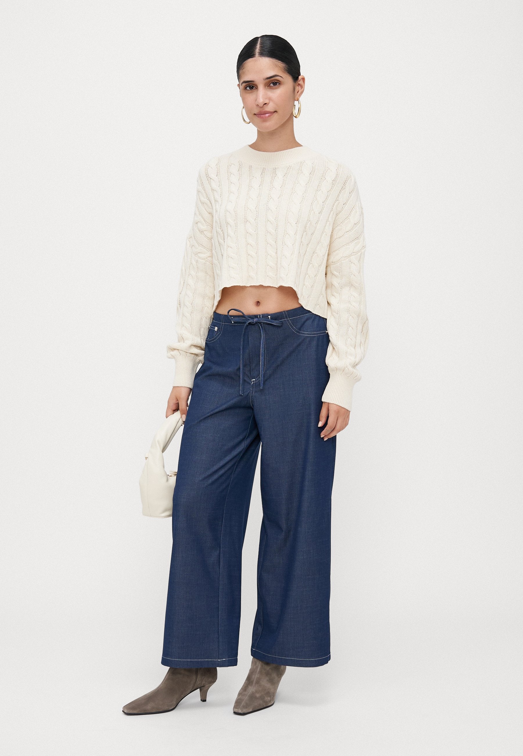 ONLBIRTIE SHORT CABLE O NECK  Media 2
