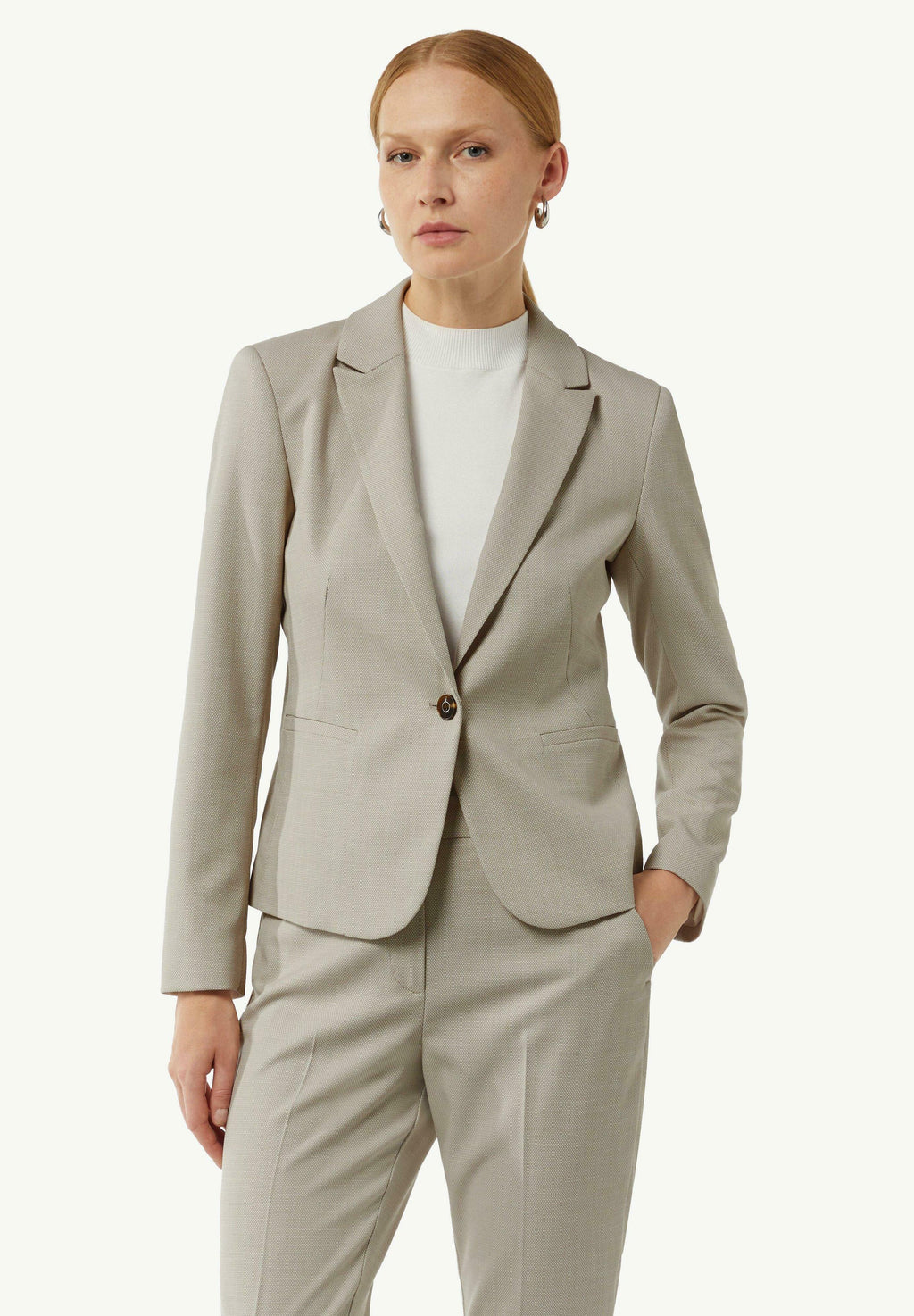 comma Blazer Media 3