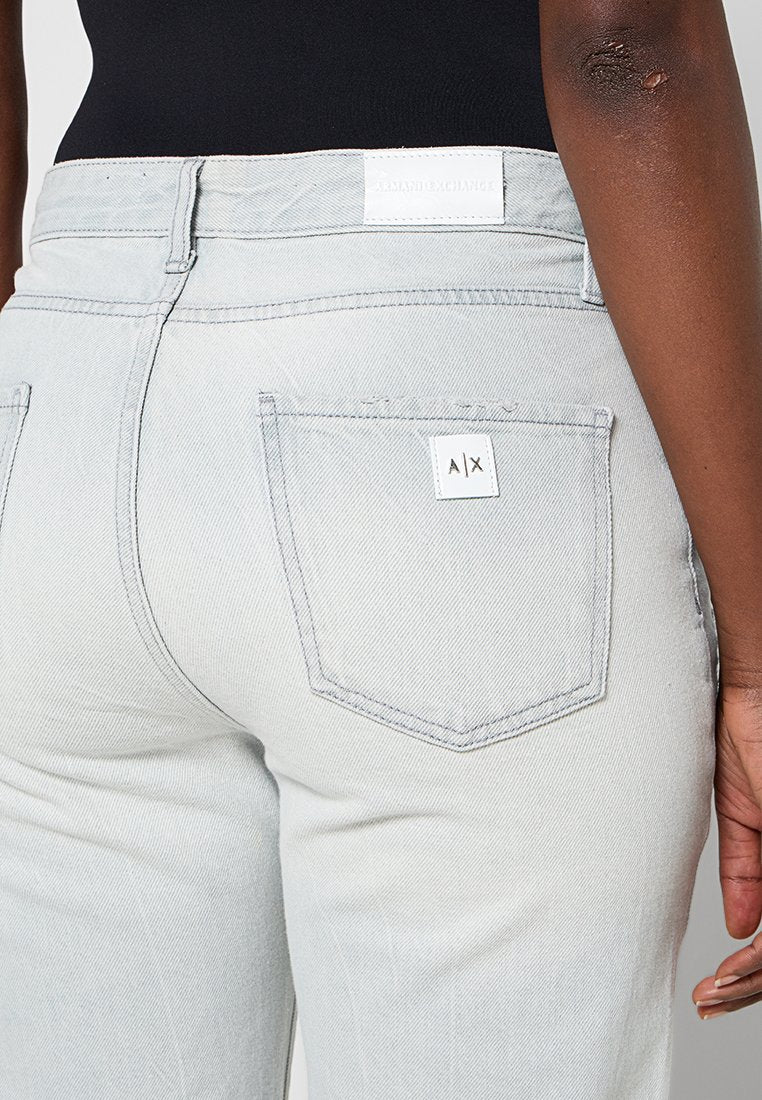 Armani Exchange Jeans Tapered Fit Media 6