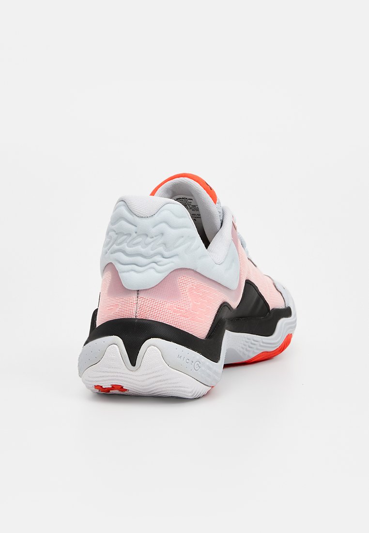 Under Armour SPAWN 7
