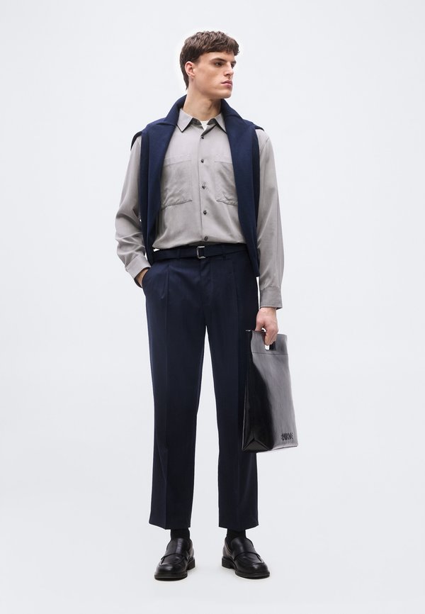 Calvin Klein STRAIGHT PINSTRIPE BELTED