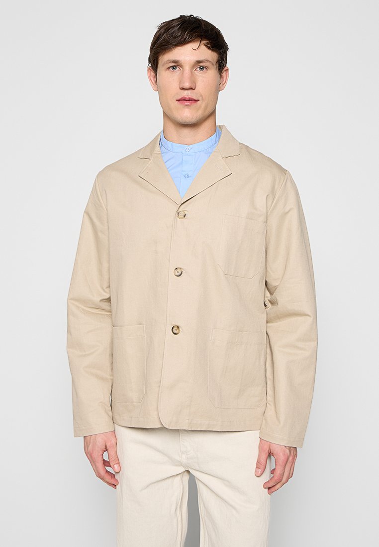 Le Mont Saint Michel Leichte Jacke Media 1