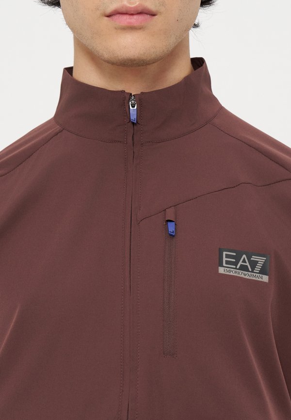 EA7 Emporio Armani