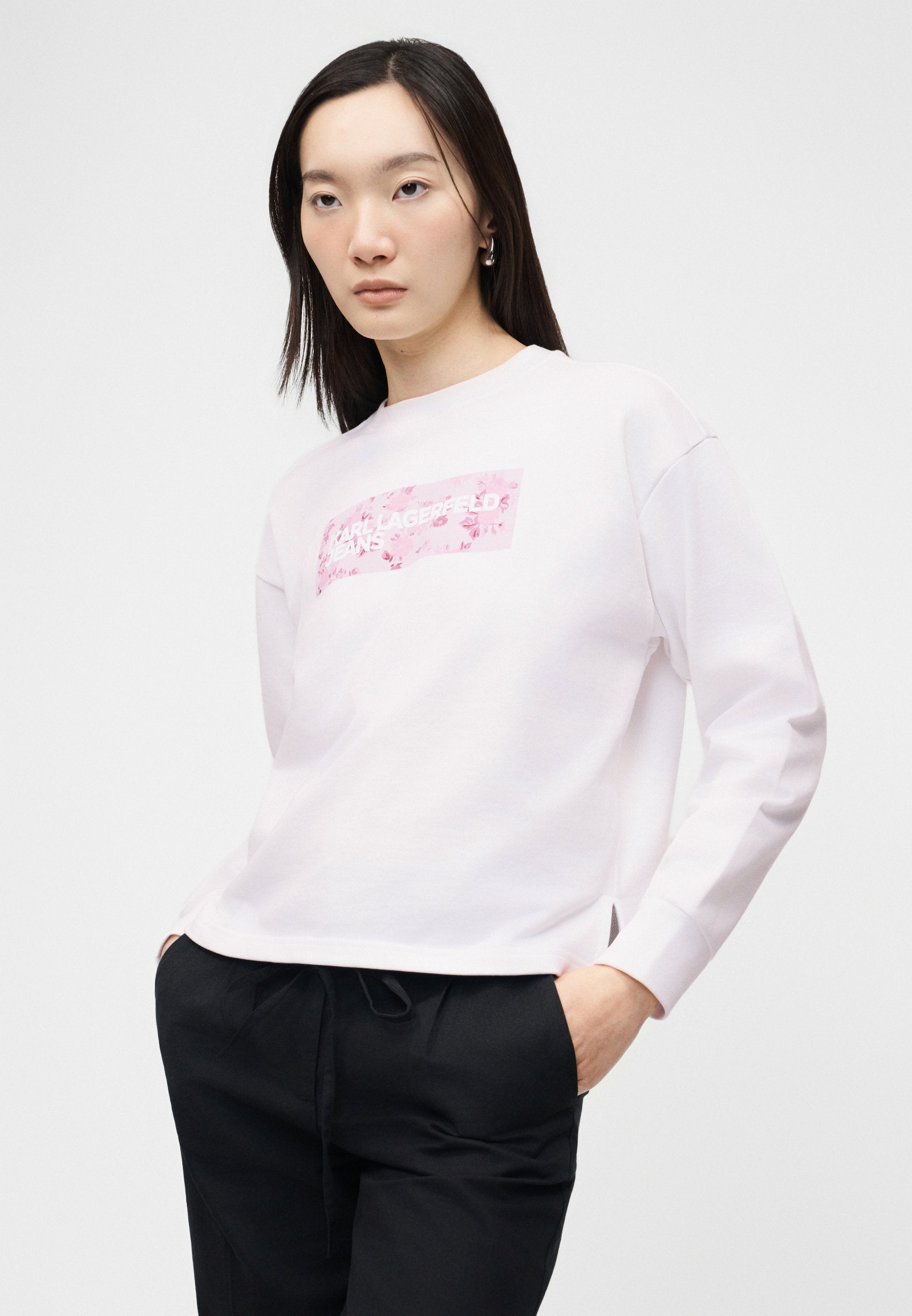 FLORAL LOGO  Media 5