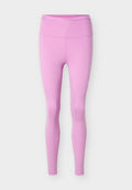 Rosa sportliche Leggings mit hoher Taille und kleinem weißem Logo am linken Oberschenkel, dargestellt auf einem einfarbigen hellgrauen Hintergrund.