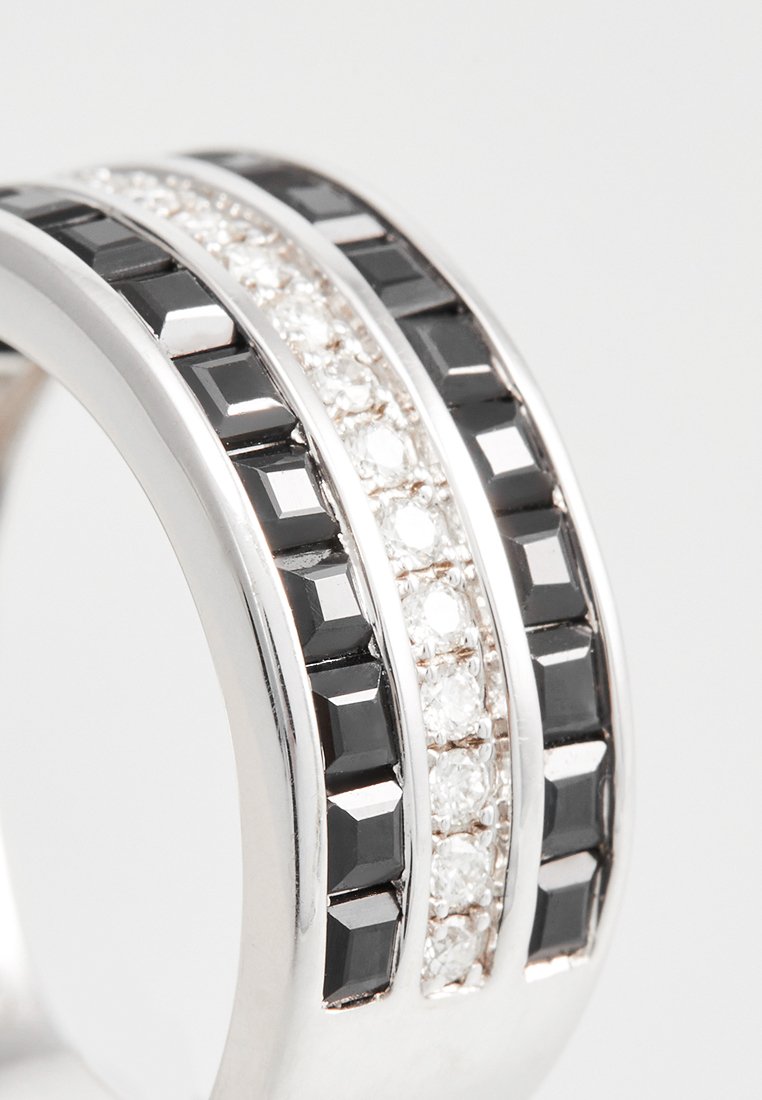 Atelier Du Diamant 0,17 CT. DIAMOND