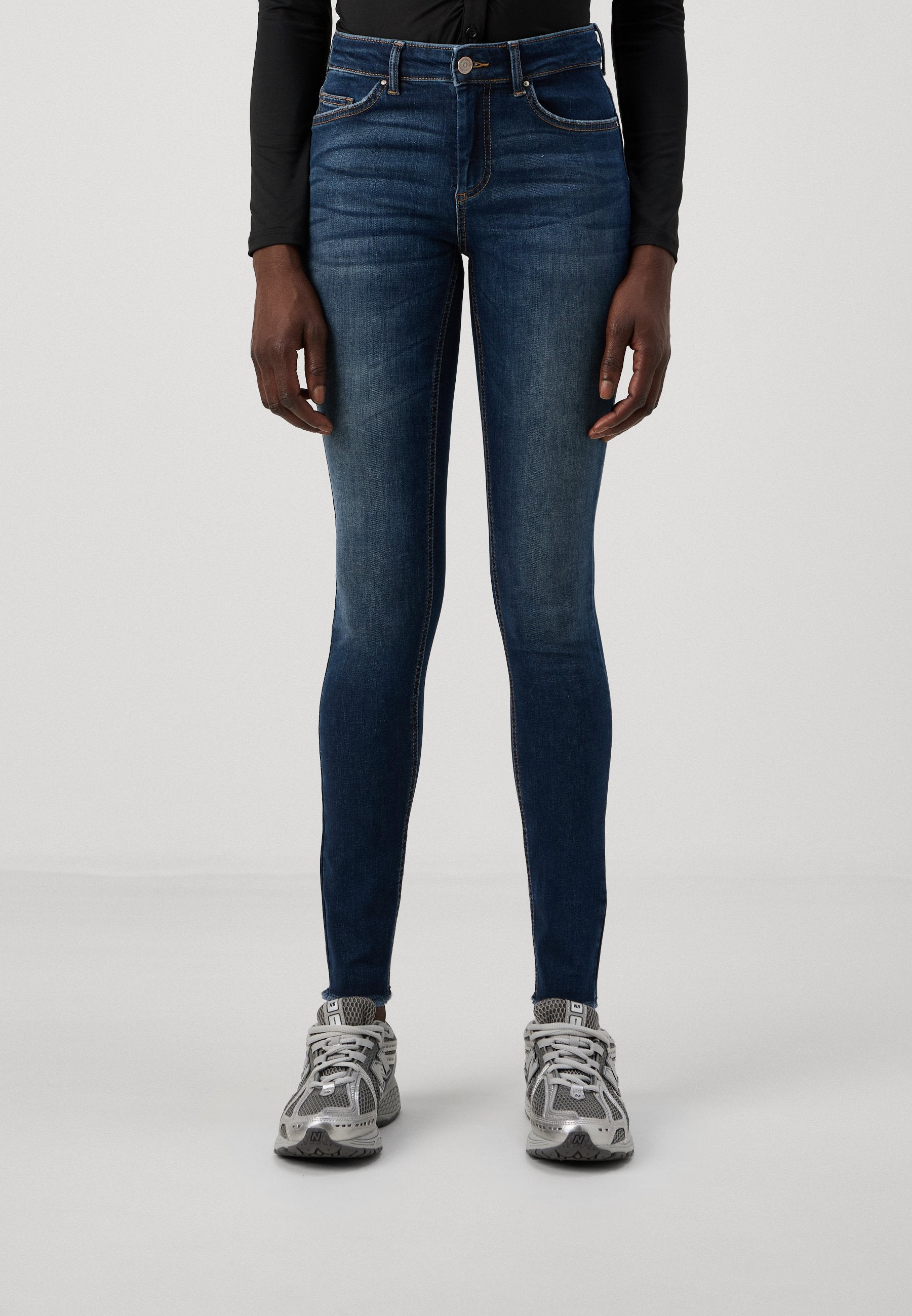 ONLBLUSH MID ANKLE Media 3