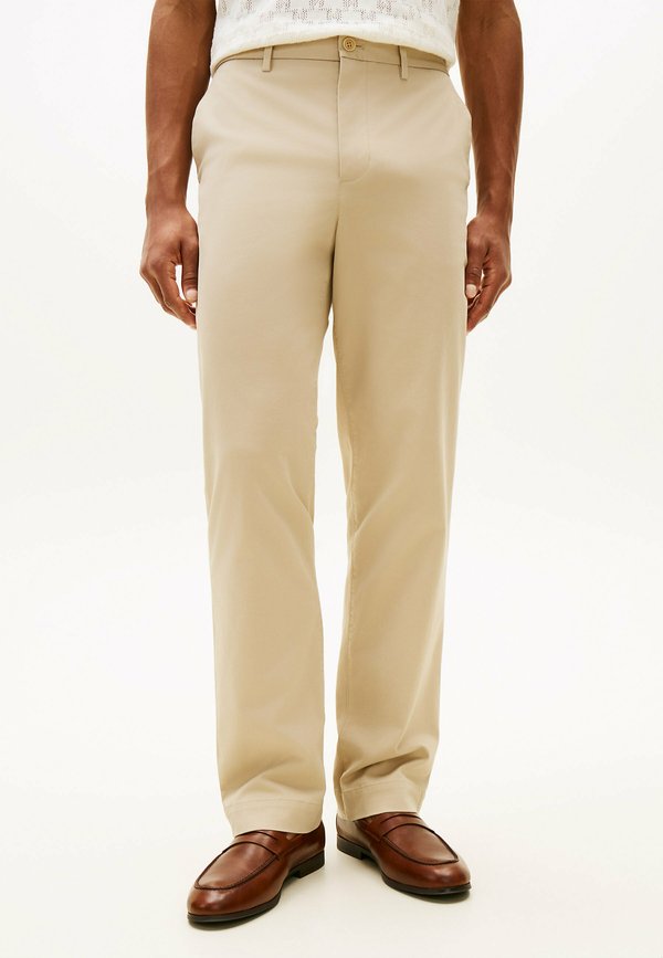 Tommy Hilfiger DOVER - Chinos - sandalwood
