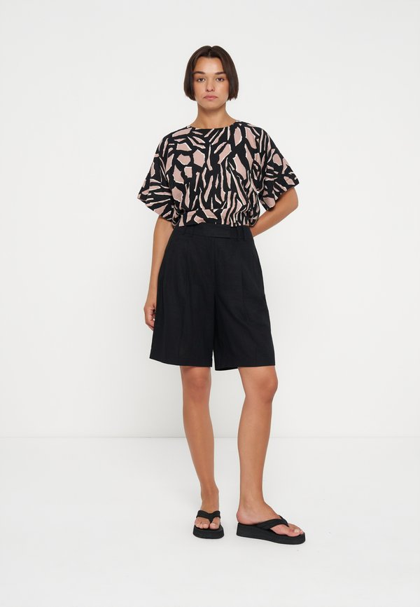 DKNY