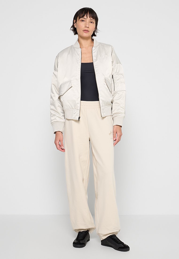 Armani Exchange Jogginghose Media 2