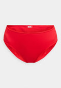 Rote hochgeschnittene Bikinihose aus glattem Material, mit einem einfarbigen Design und einem Logotag am Bund.