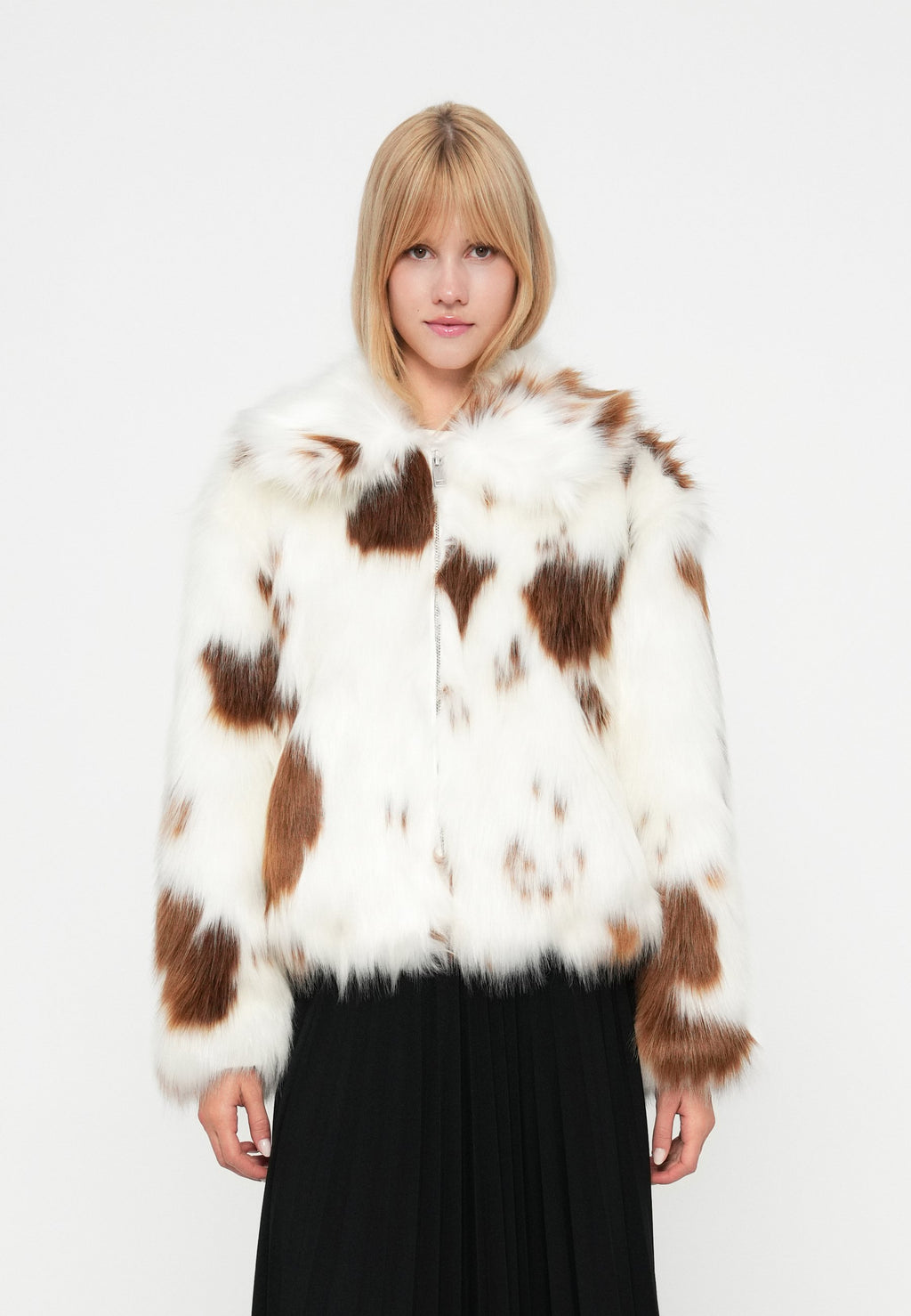 Abercrombie & Fitch SHORT ZIP FRONT COW PRINT