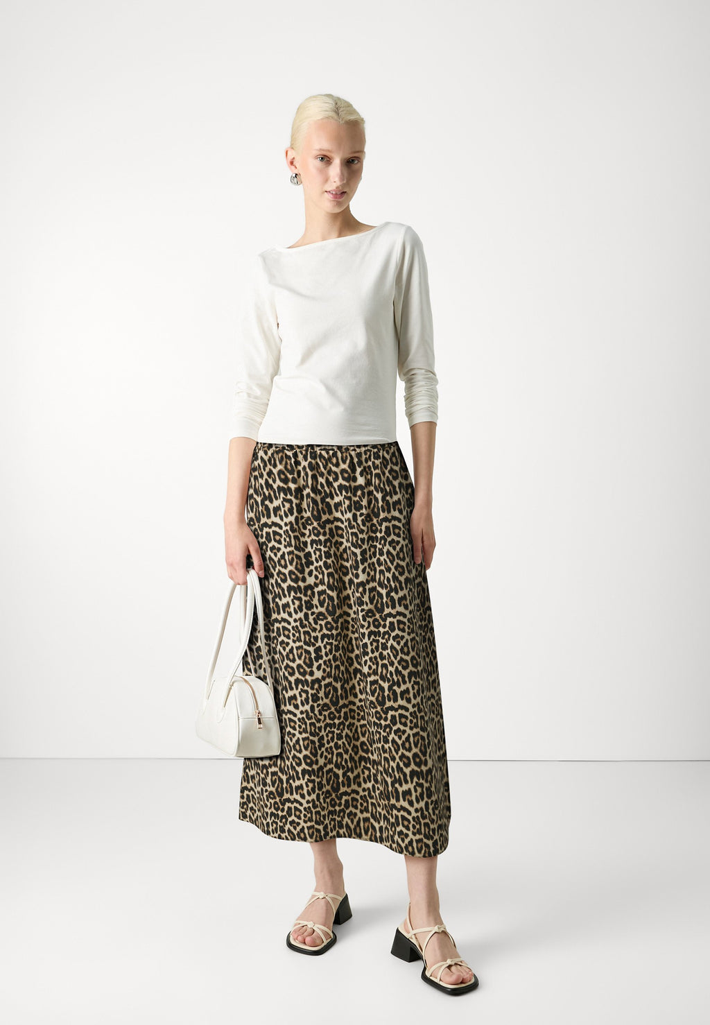 ONLCLARA MIDI SKIRT Media 2
