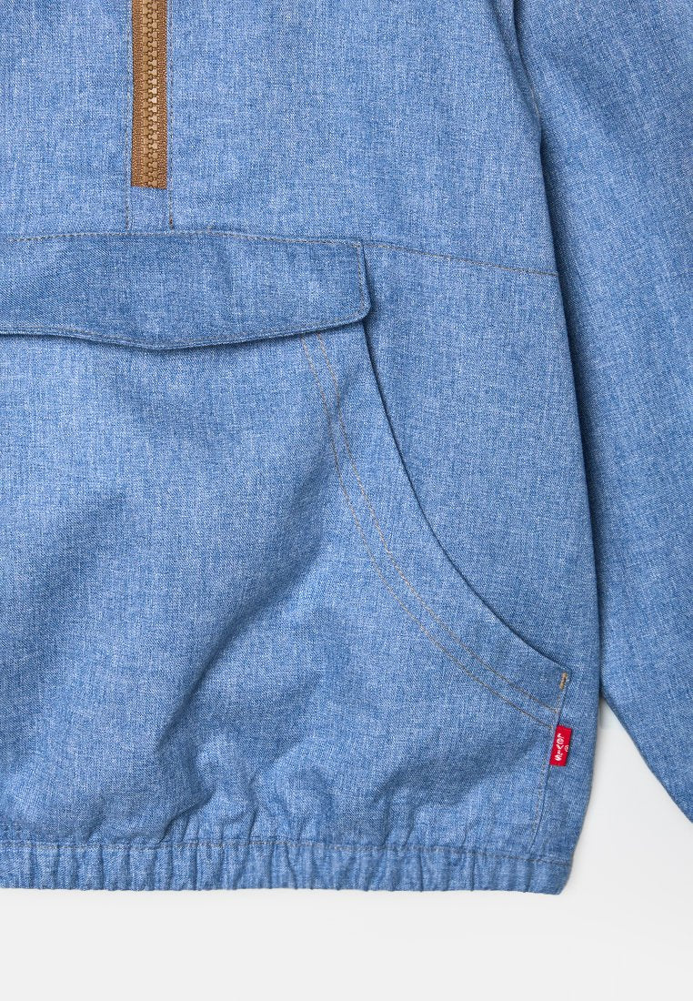 Levi's® CHAMBRAY