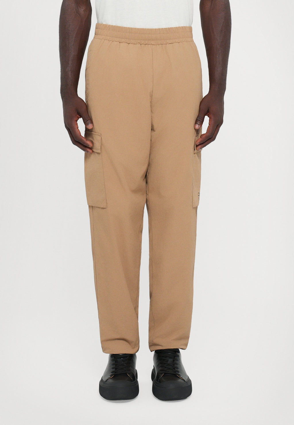 TRAIN CORE PANTS Media 5