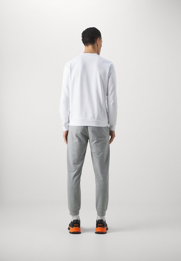 EA7 Emporio Armani