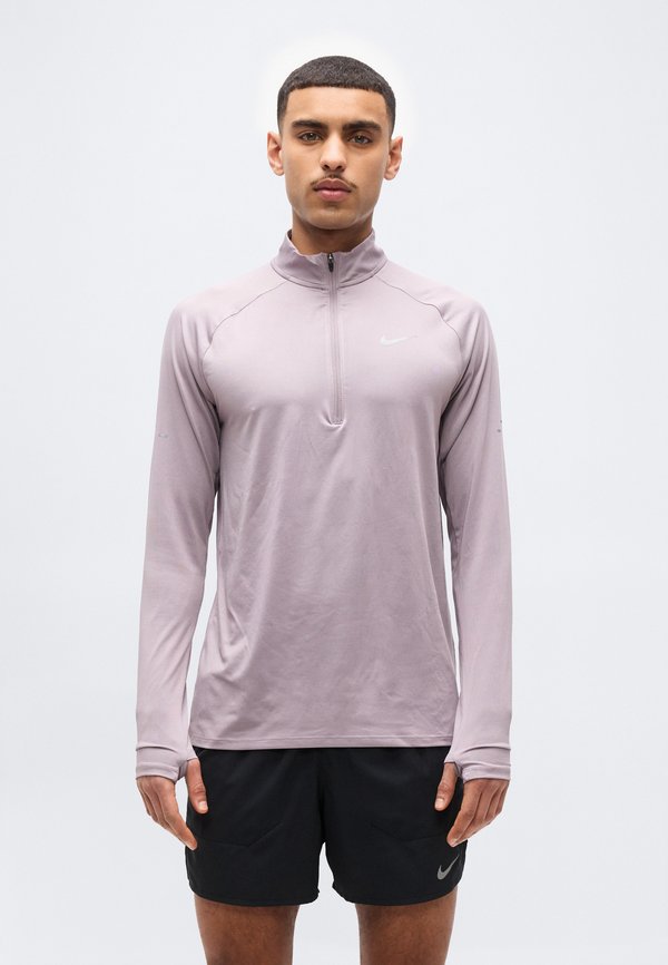 Nike Performance STRIDE MIDLAYER - Long sleeved top - light violet ore