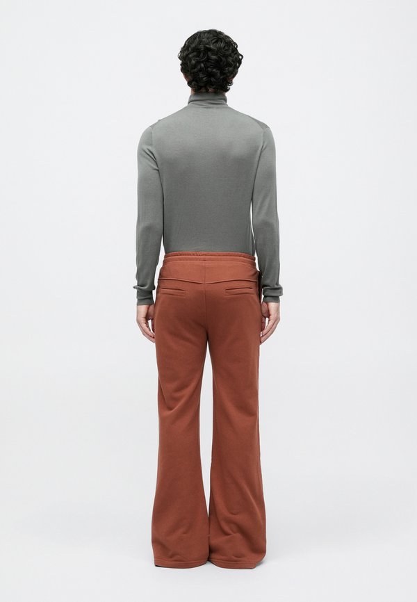 Essential Collective LOOSE FIT TRACK PANT