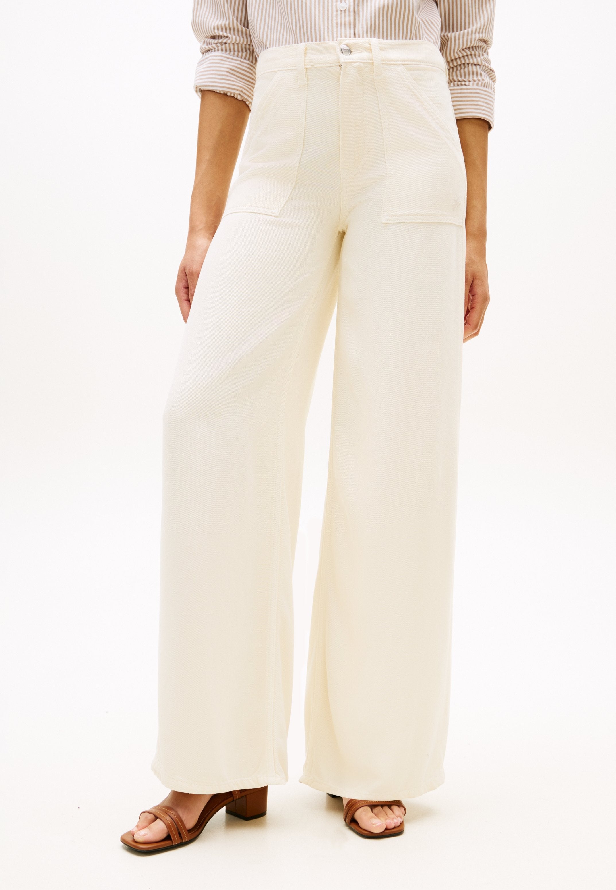 70S HIGH RISE WIDE LEG JEANS Media 3