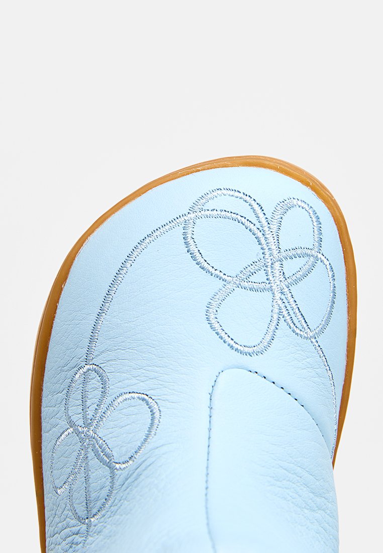 Camper TWS FW