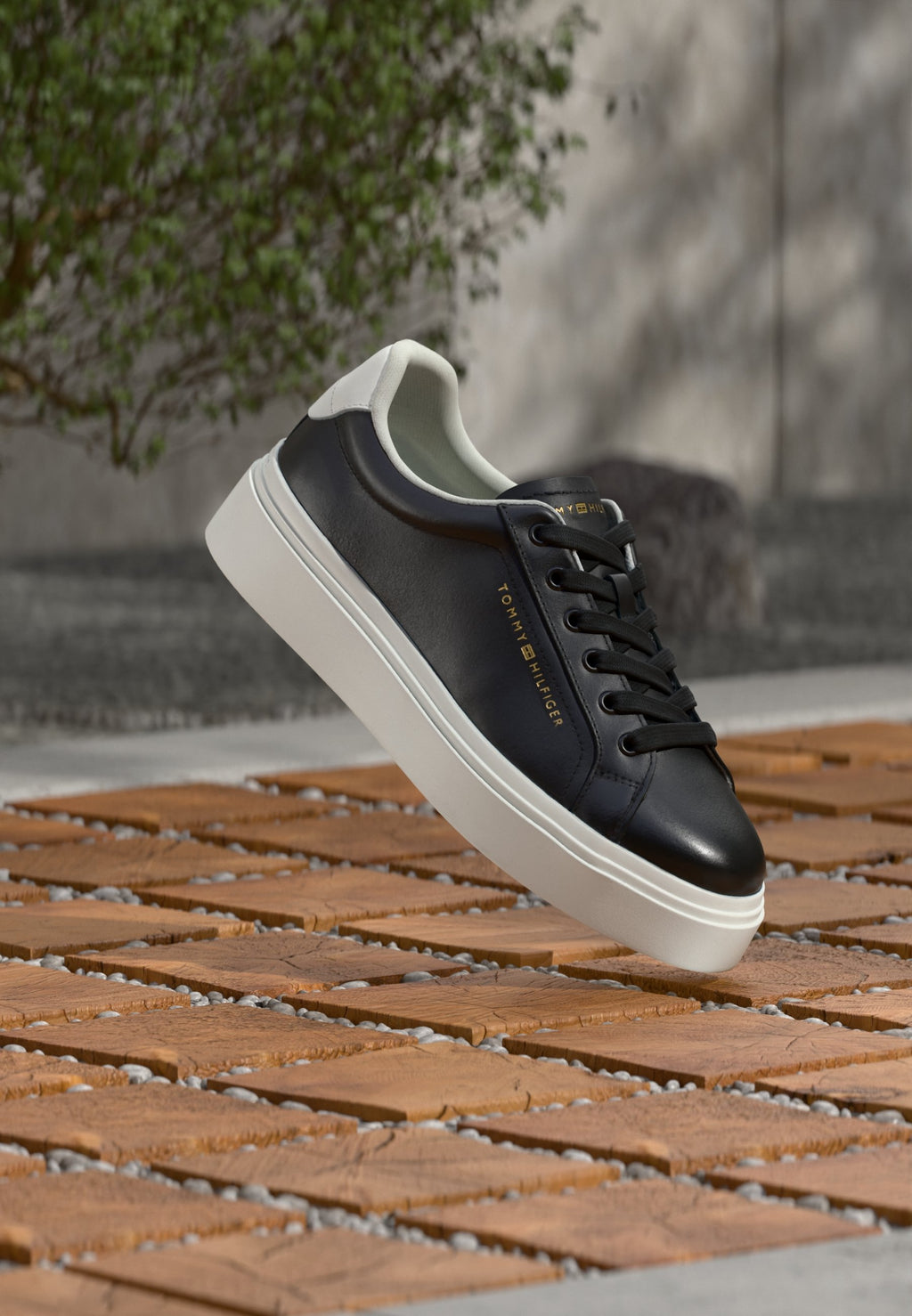 LOGO LEATHER PLATFORM CUPSOLE TRAINERS Media 1