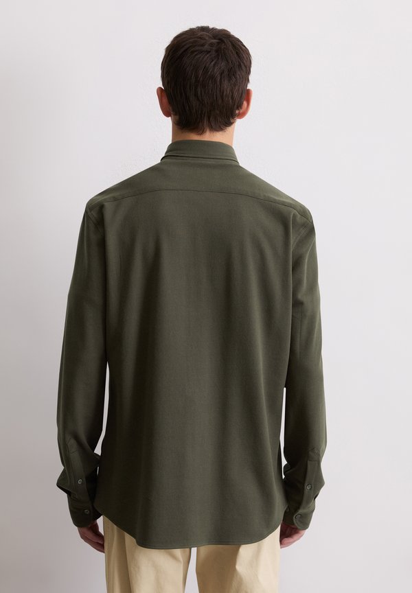 Marc O'Polo SPREAD COLLAR LONG SLEEVE ROUND HEM