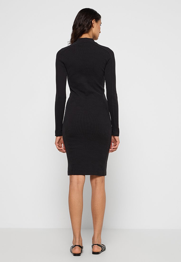 SLIM FIT Media 2