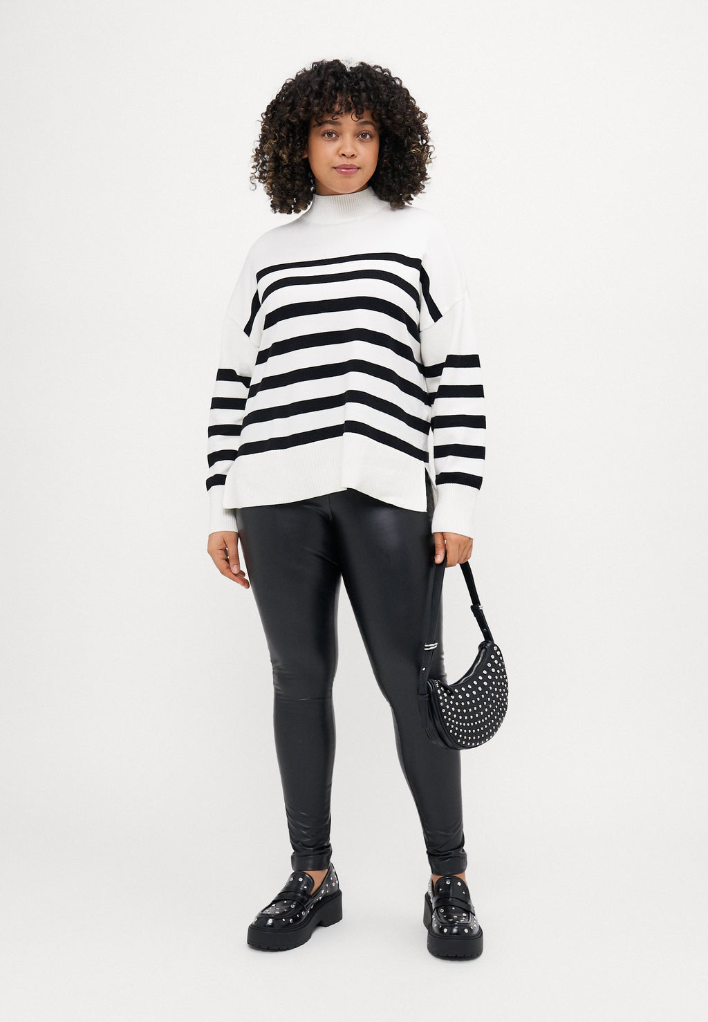 Knitted CARBARI Knitted Media 2