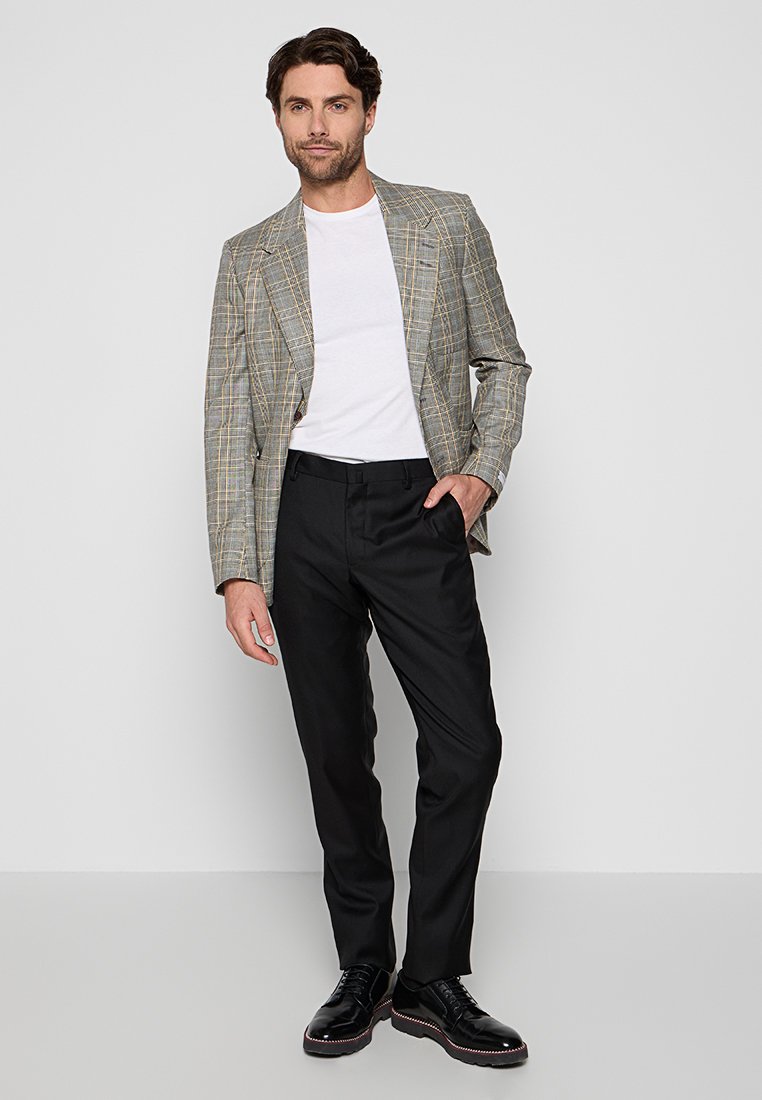 Hackett London