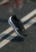 Nike Performance AIR WINFLO 12 - Road running shoes - black/white/dark smoke grey