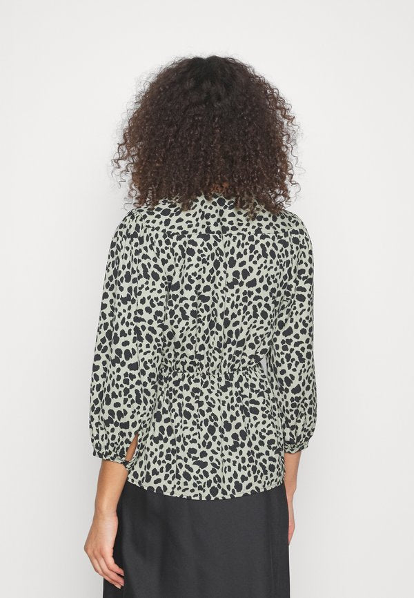 ONLY Tall ONLMASUMI WRAP TOP