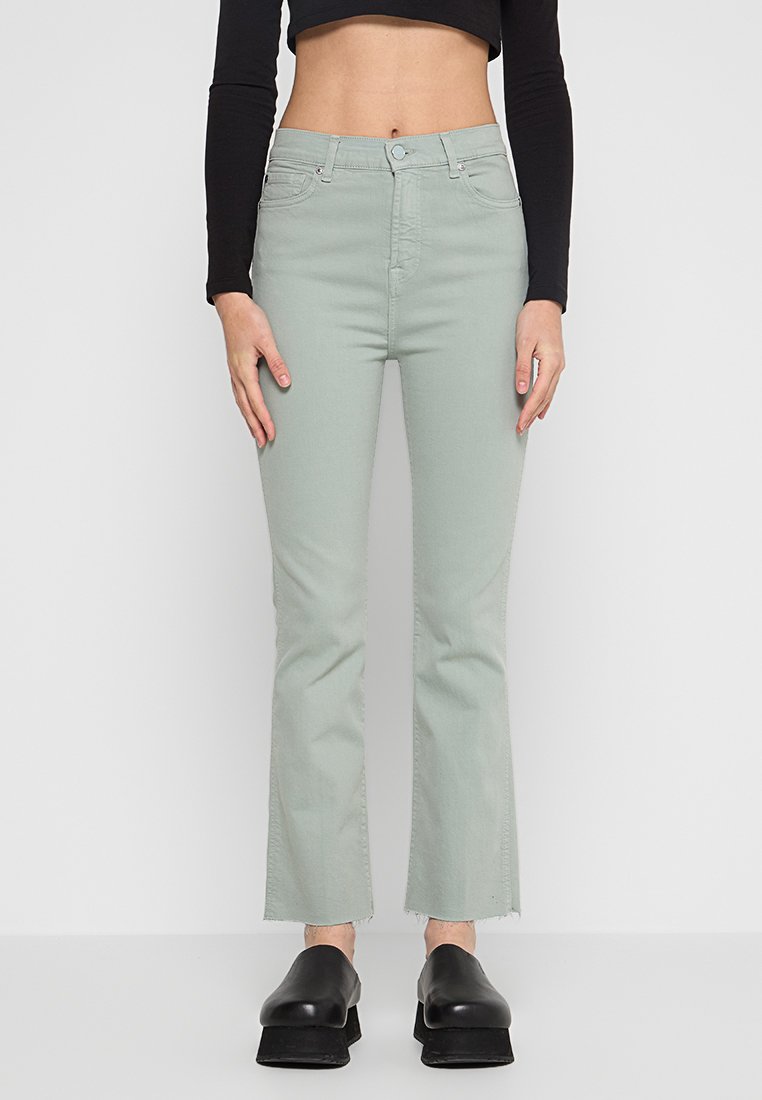 7 for all mankind
