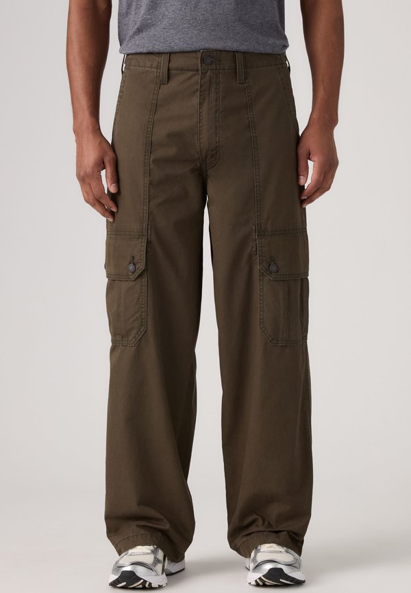 Levi's® EXTRA BAGGY CARGO - Cargo trousers - komodo green