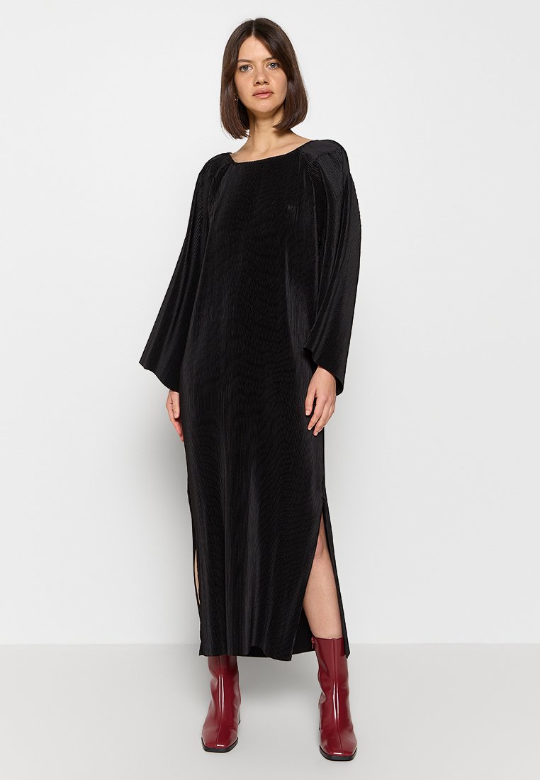 By Malene Birger VIELLA