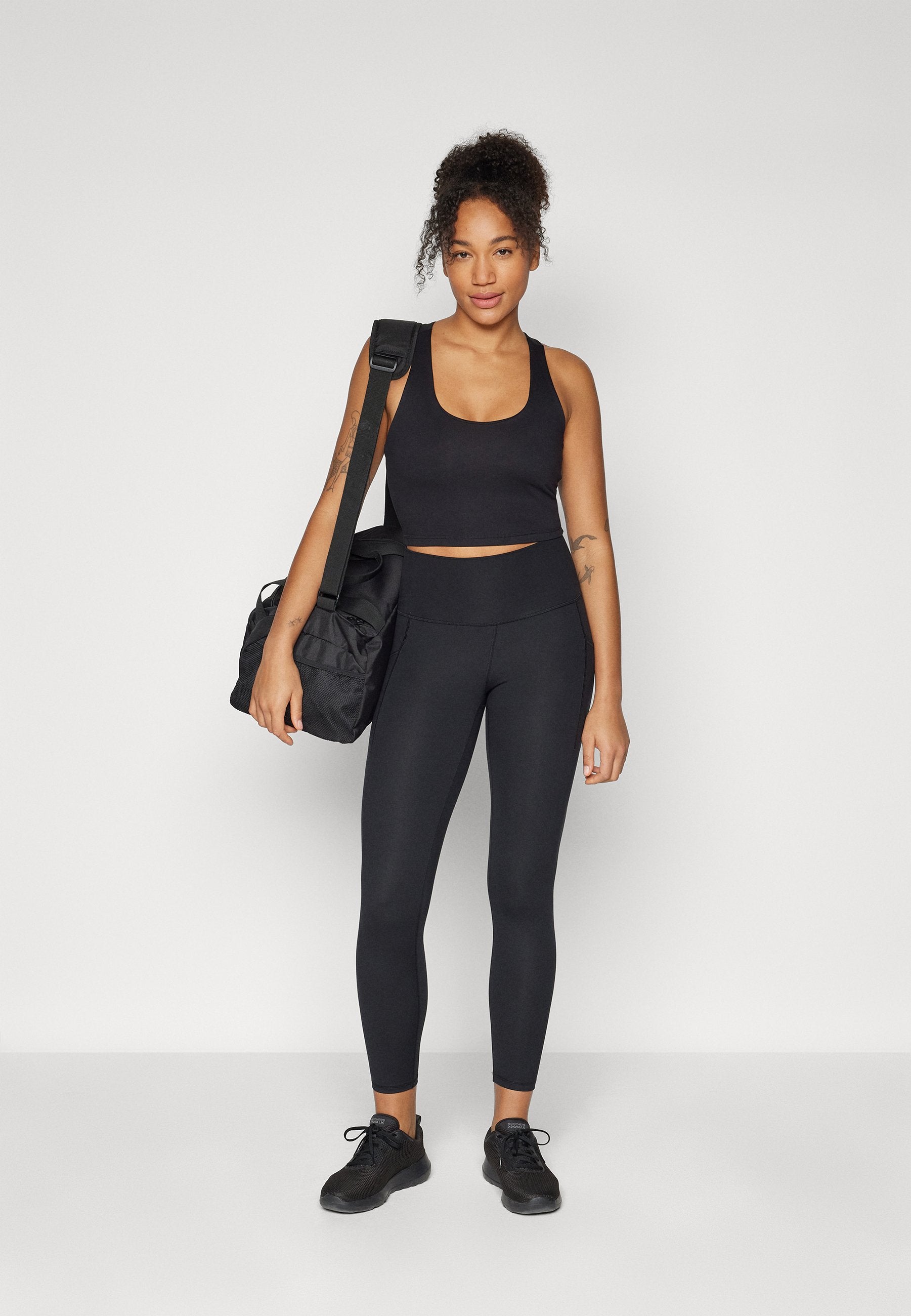 DKNY BALANCE COMPRESSION SCOOP NECK LONGLINE BRA