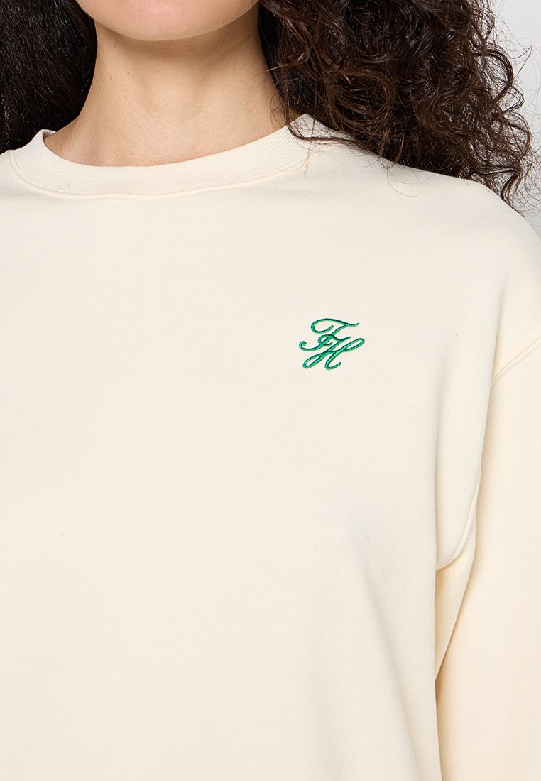 REGULAR FIT Media 5