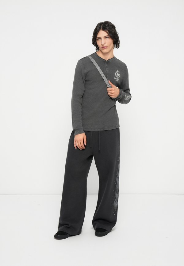 Hollister Co. TREND DROP HENLEY