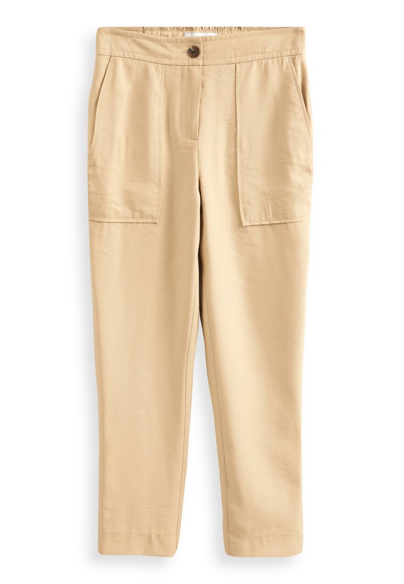 Beige Hosen mit einem elastischen Bund, mit vorderen Falten und zwei Seitentaschen. Glattes Material, gerade Beinform und Knopfdetail am Bund.