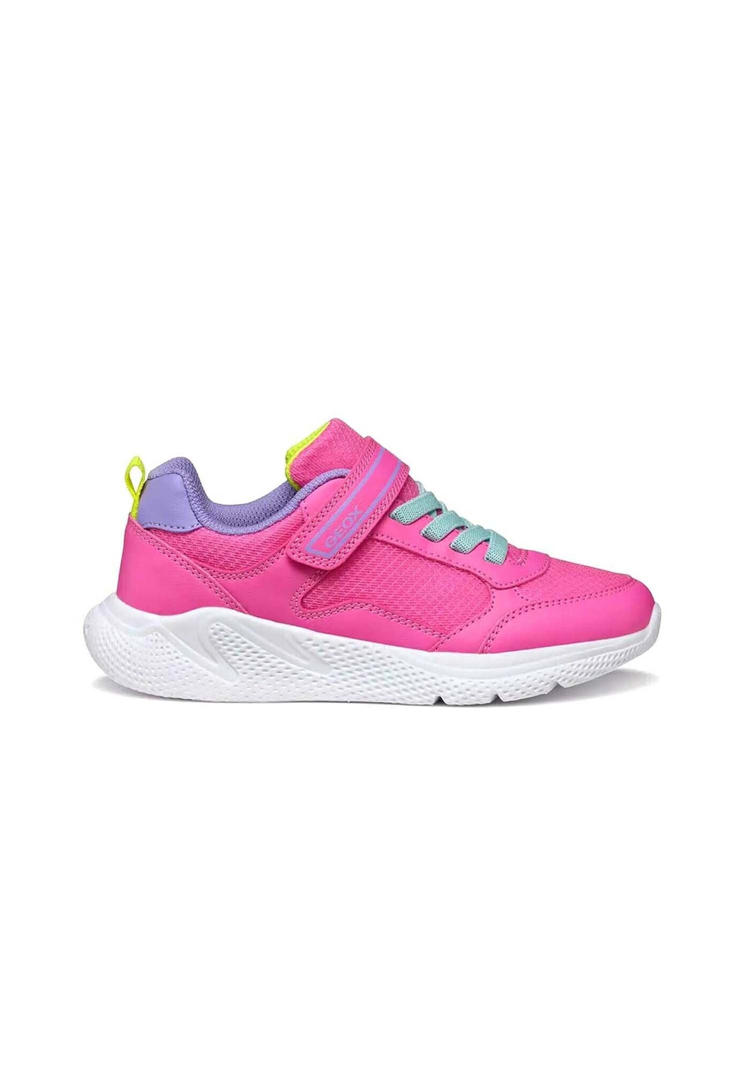 Pinker Sneaker mit Netz- und synthetischem Obermaterial. Verfügt über hellviolette und neonfarbene Akzente, einen Klettverschluss und eine strukturierte weiße Außensohle.