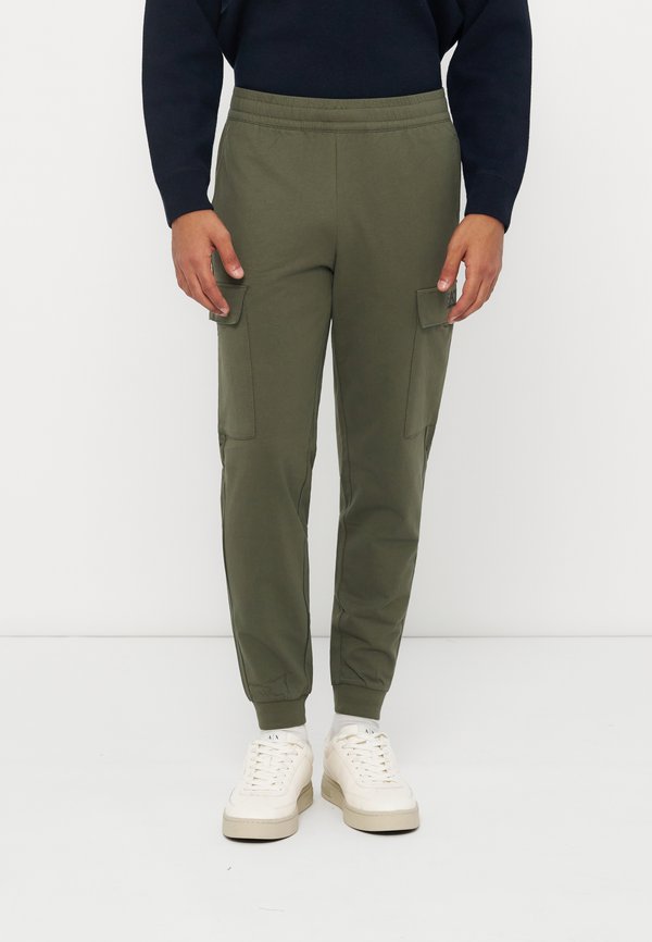 EA7 Emporio Armani