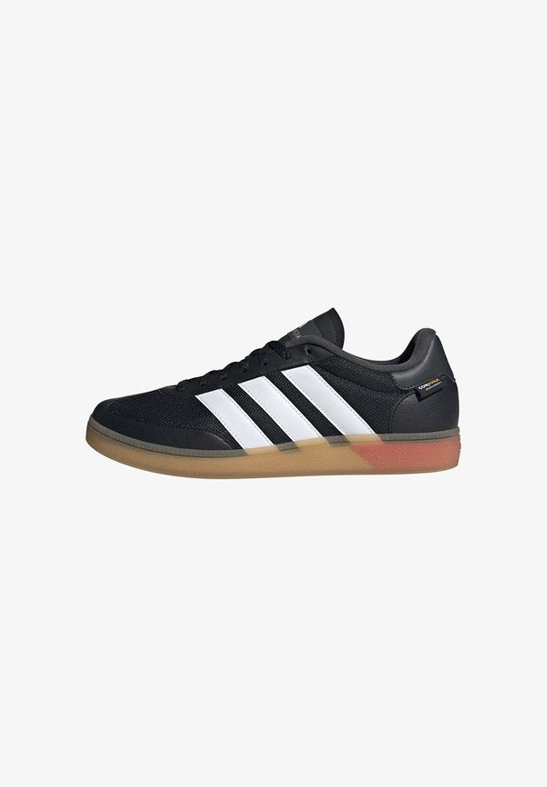 adidas Performance ADIDAS PERFORMANCE TRAINING SPEZIAL UNISEX - Training shoe - core black chalk white lucid red